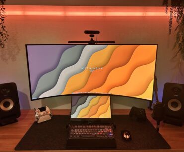 Added a couple upgrades to the setup. GravaStar Mercury X mouse and XL felt desk mat.