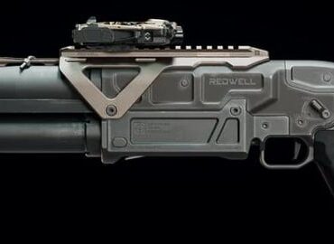 What were those guns that were simoultenously dogwater / niche on Multiplayer while also being extremely good / OP on Zombies?