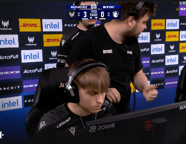 Multitalented Snax is both IGL for GamerLegion and Referee at IEM Atlanta, absolute gaming god
