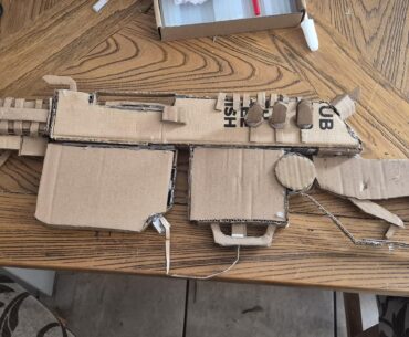 Made a Wunderwaffle DG-2 out of cardboard because I was bored :)