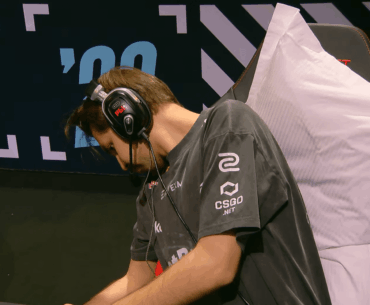 Shiro looking for MOUZ