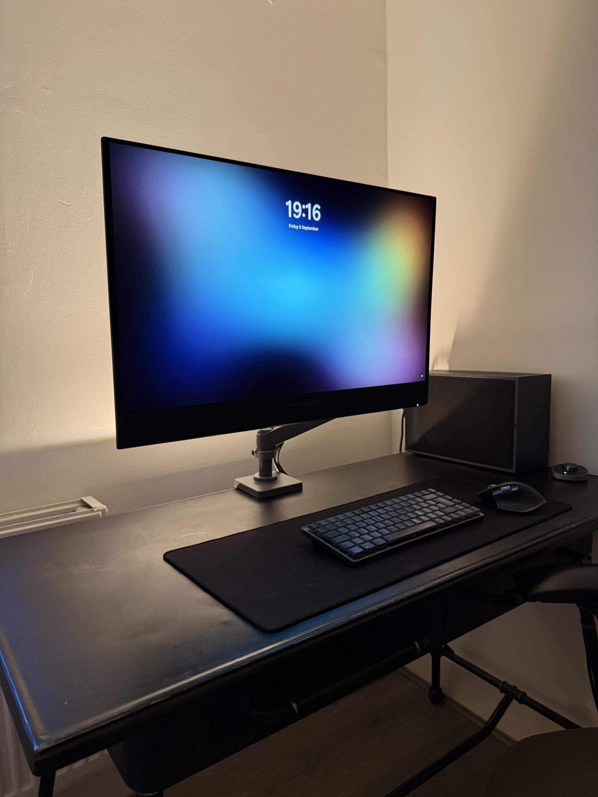 Rate my minimalist maxed out ITX workhorse Rate my minimalist maxed out ITX workhorse