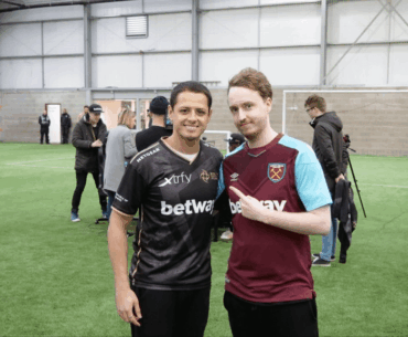 GeT_RiGhT and Javier Hernández during a West Ham X NiP collaboration video