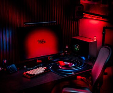 Asking for Monitor shelf recommendation!