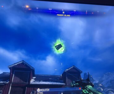 Killing the last ice round zombie while suspended from a glocke drop