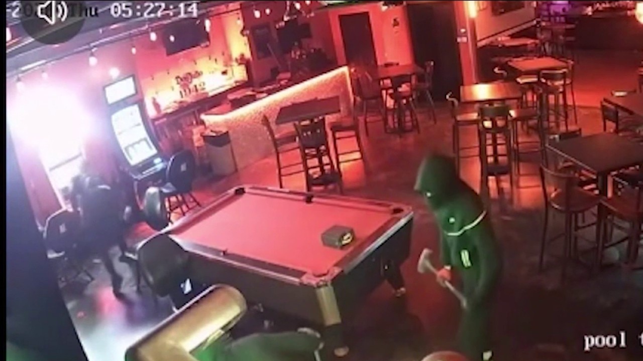 Suburban Chicago bar hit by gaming machine thieves