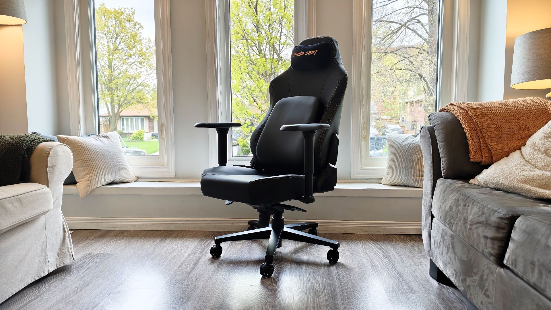 AndaSeat Phantom 4 Pro Gaming Chair Review AndaSeat Phantom 4 Pro Gaming Chair Review