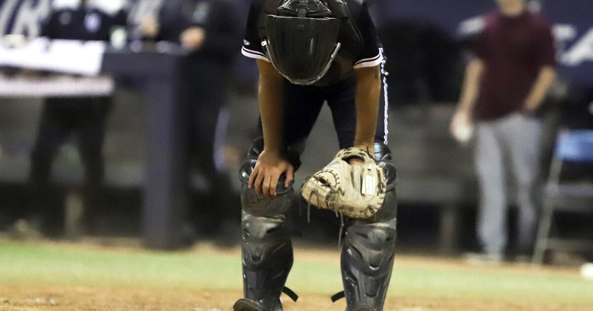 Glendora walks off Laguna Beach baseball in Division 4 championship game Glendora walks off Laguna Beach baseball in Division 4 championship game
