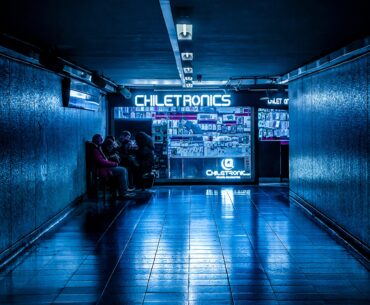 【Neon Corridor】