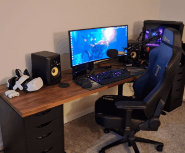 My PC gaming desk and setup!