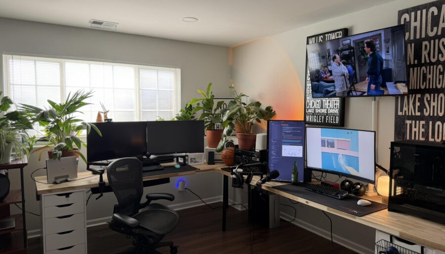 Pretty happy with the setup. Thoughts?