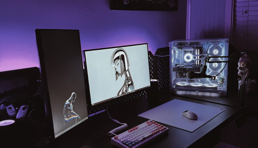 My setup got a summer update 🤣💜🖤