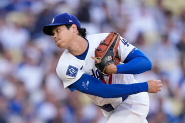 Shohei Ohtani to miss Saturday's game after exiting Padres-Dodgers with biceps injury