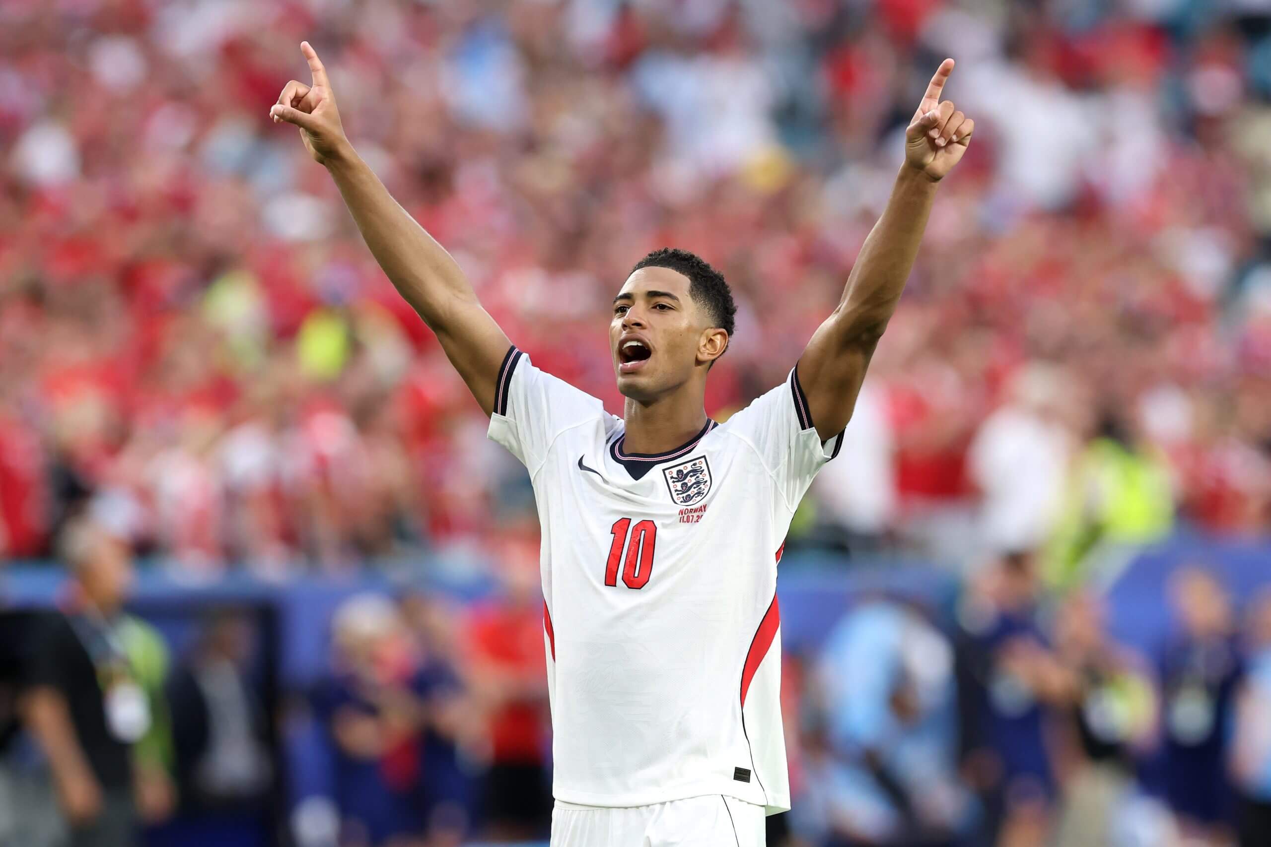 Jude Bellingham celebrates his winning goal for England against Norway