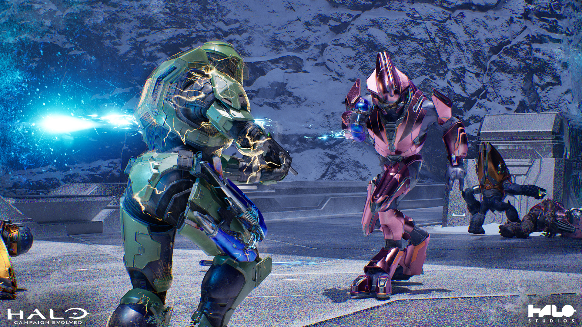 Halo: Campaign Evolved gameplay. The Master Chief rushes an enemy Elite.