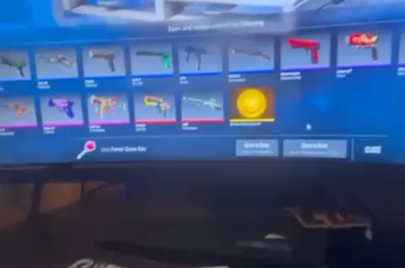My friend ryder unboxed a $2,500 Skeleton Sapphire on his 4th case ( hes 12 and doesnt even realize the severity )