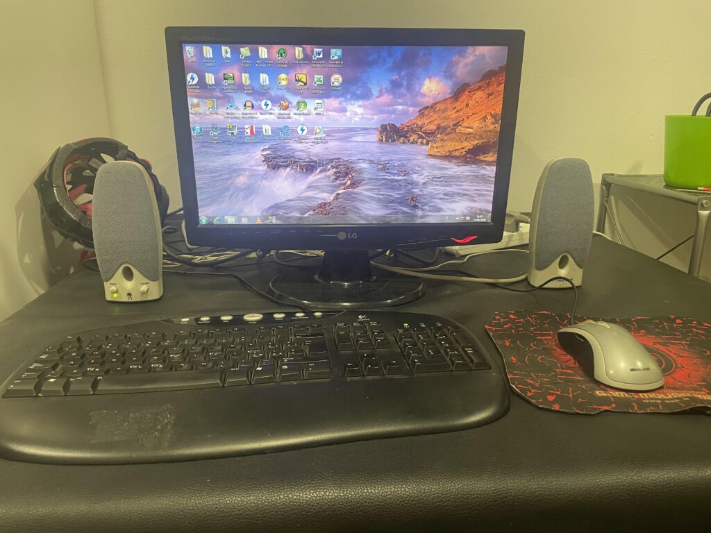 My “Nostalgic” setup with my 18.5 year old PC
