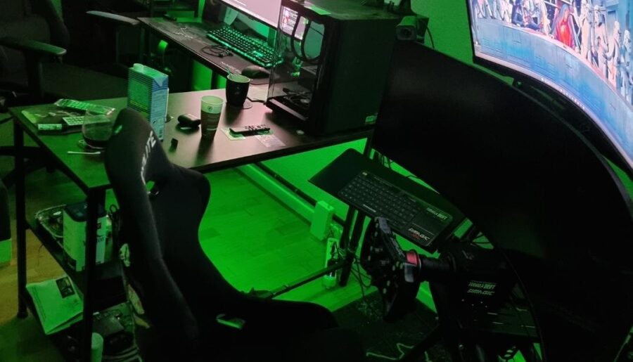 ​I just wanted to say: you all have absolutely beautiful setups! I thought I’d share a picture of mine too, even though it’s not as high-end or fancy as yours.