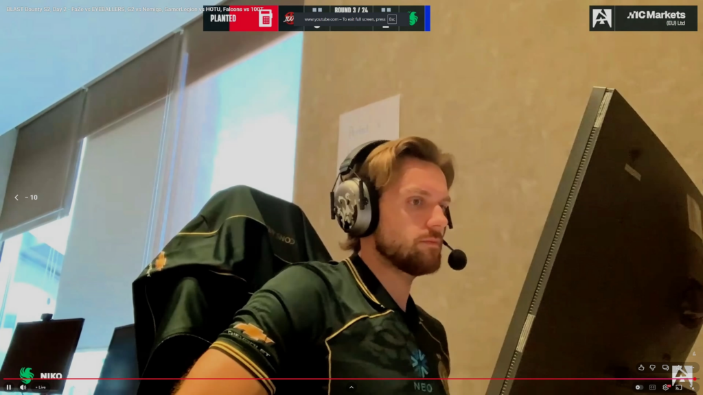 What are you doing Niko senpai?