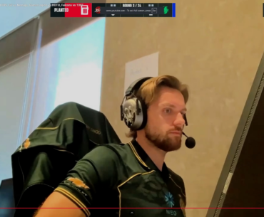 What are you doing Niko senpai?