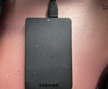 My dad just randomly gave me A TWO TERABYTE external ssd he found