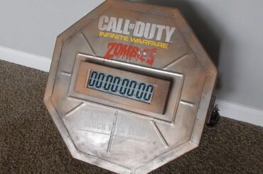 Looking to Buy Uber Rare Zombies in Spaceland Film Reel Box from 2016