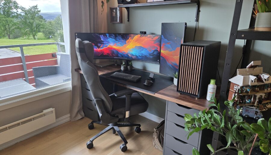 Just upgraded to the basic Alex/Karlby combination desk
