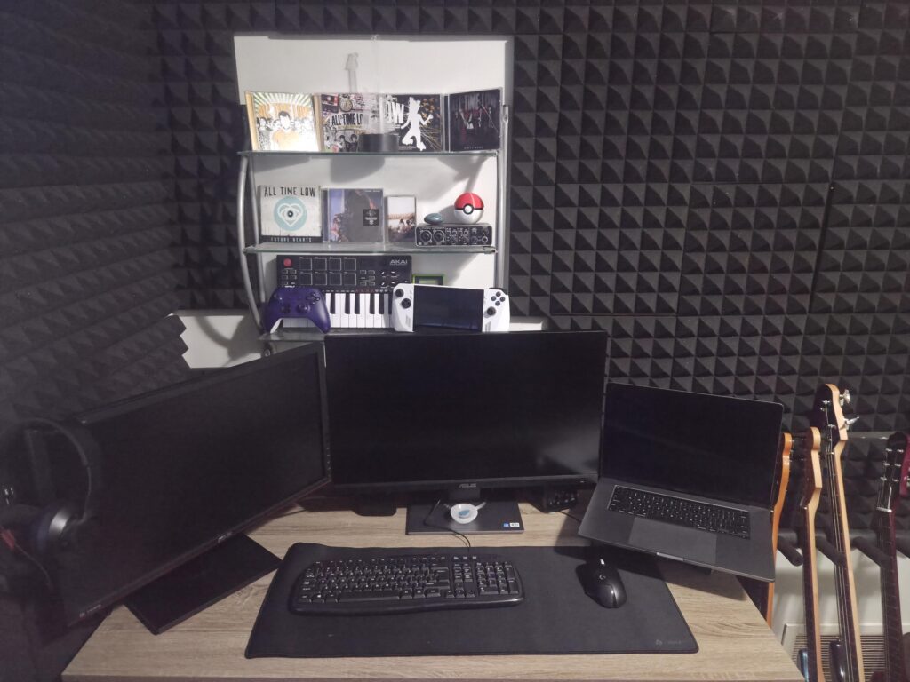 My first proper setup in many years 😭