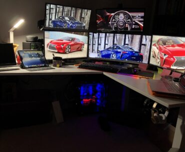 My kinda chaotic gaming desk setup