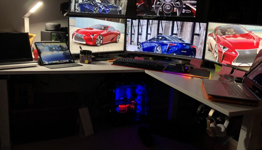 My kinda chaotic gaming desk setup