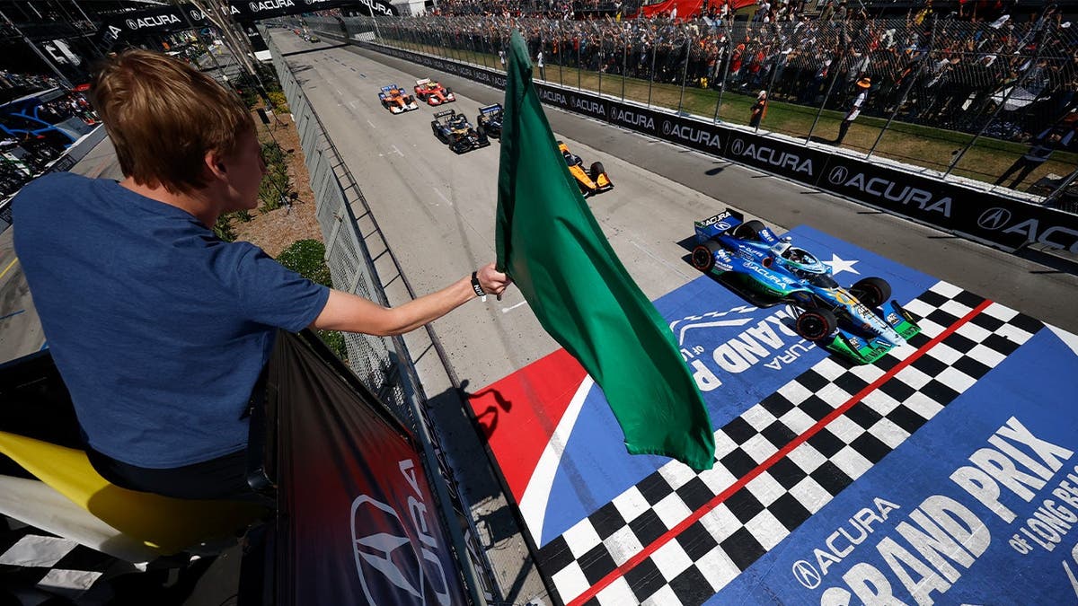 Long beach Grand Prix start