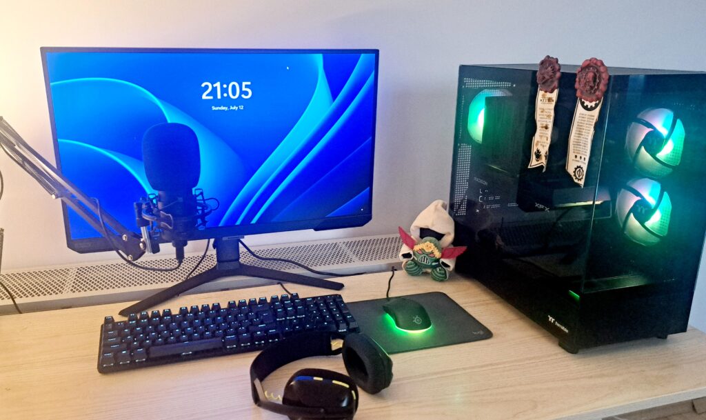 After years of gaming on a budget laptop, I finally saved up for a PC. My first battlestation. It still needs a little something to make it feel cozier, though.