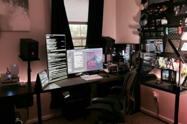 Dual 32” OLED setup