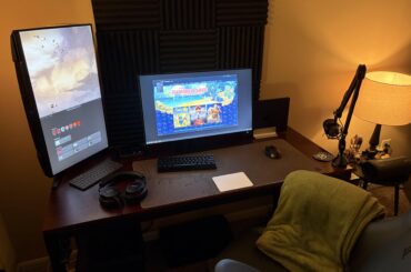 Anyone else have an unorthodox setup? [Left monitor mac, right monitor gaming PC]