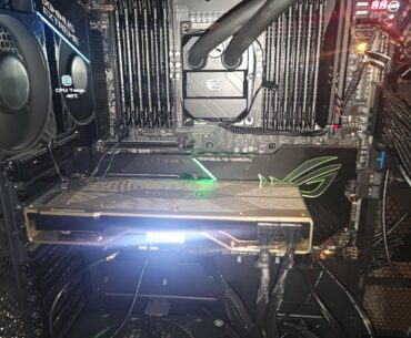 12 sticks of Samsung B-die in one board