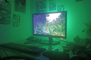 Está es mi battlestation xd i5 3470 +12gb Ram, no vram, board h61m-vg4