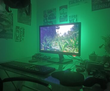 Está es mi battlestation xd i5 3470 +12gb Ram, no vram, board h61m-vg4
