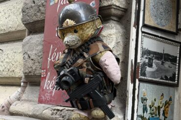 I found the GD bear in Budapest [COD]