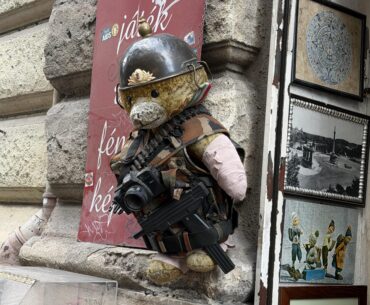 I found the GD bear in Budapest [COD]