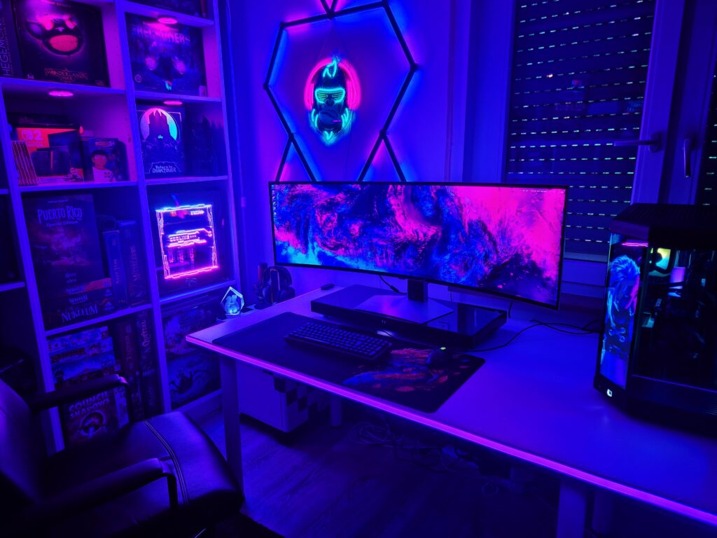 Finally finished my new setup. Any thoughts? Cozy? Finally finished my new setup. Any thoughts? Cozy?