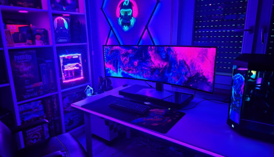 Finally finished my new setup. Any thoughts? Cozy?