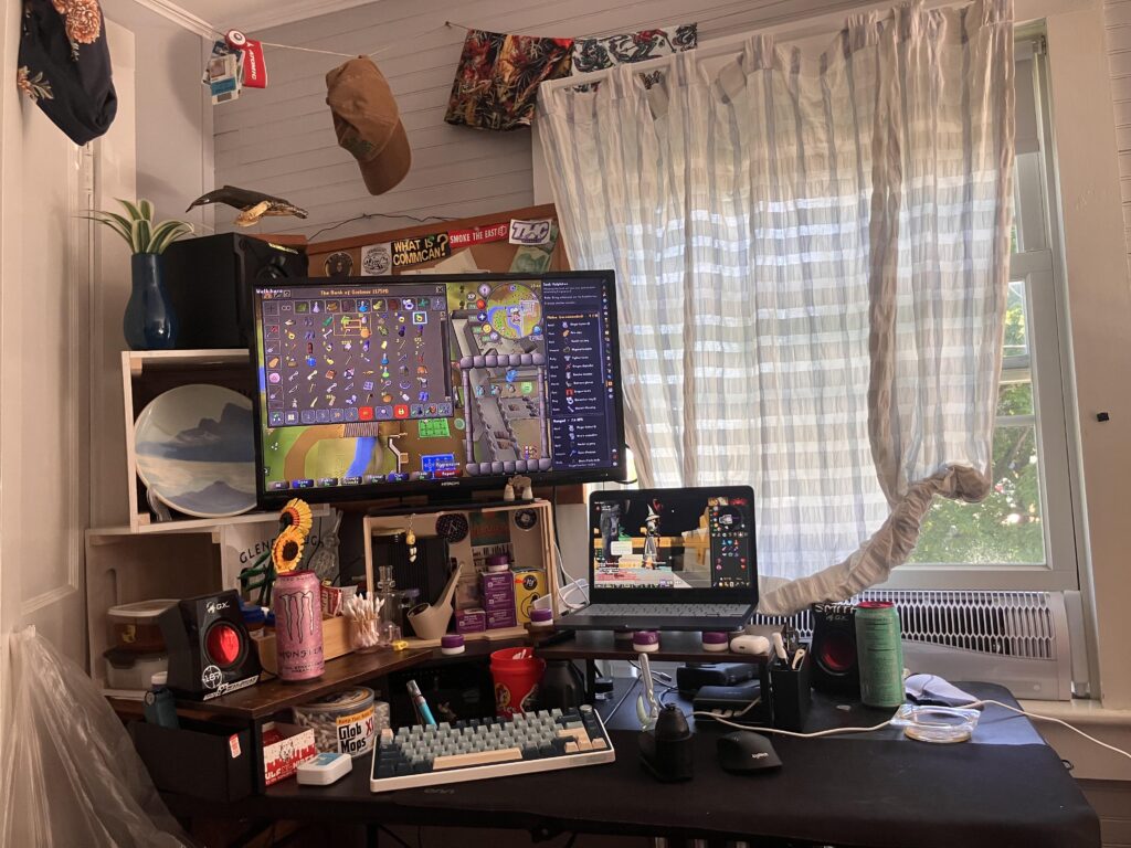 Budget station built around the MacBook Neo