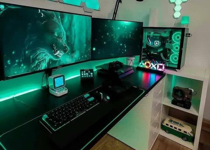 Took 10,000 hours, but the battlestation is finally complete.