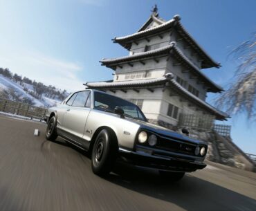Forza Horizon 6 photo of 1971 Nissan Skyline driving in front of Hirosaki Castle in the winter