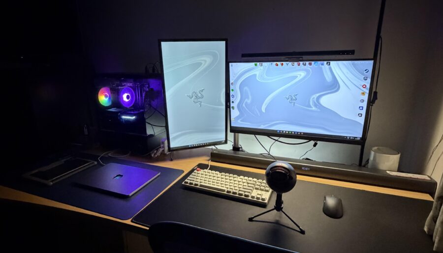 Peep my setup: 21 Year old Uni Student🫡
