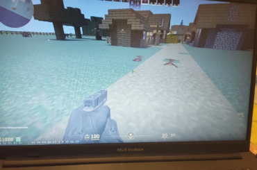 Mouse keeps snapping to center