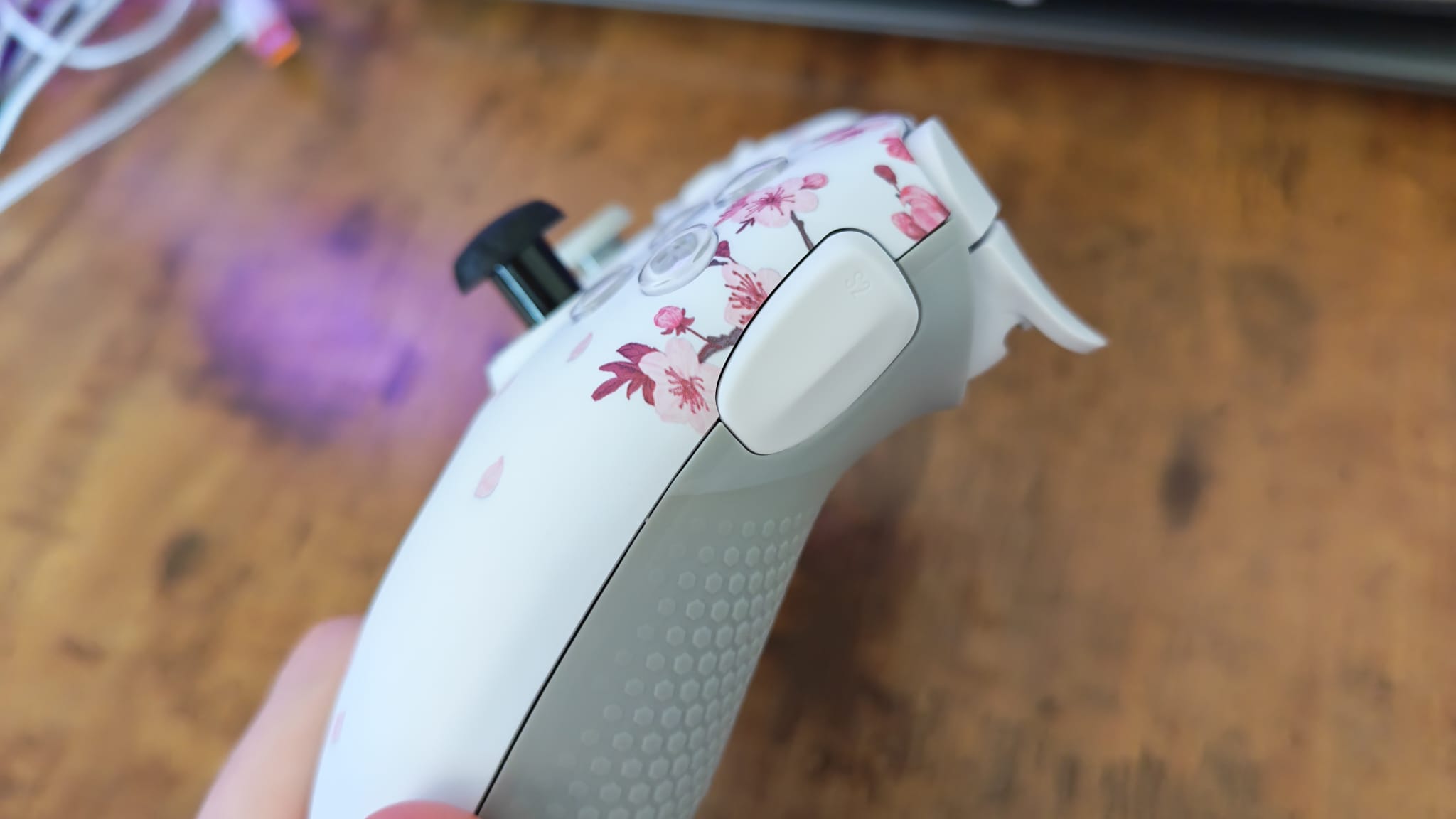 The side buttons on the Scuf Envision Pro
