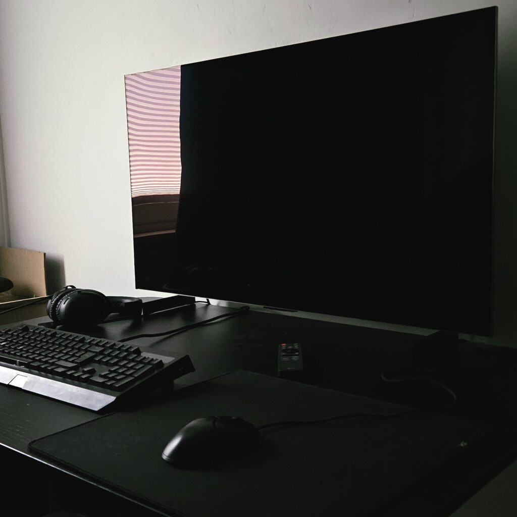 New LG C6 42" ♡ coming from 32" ips