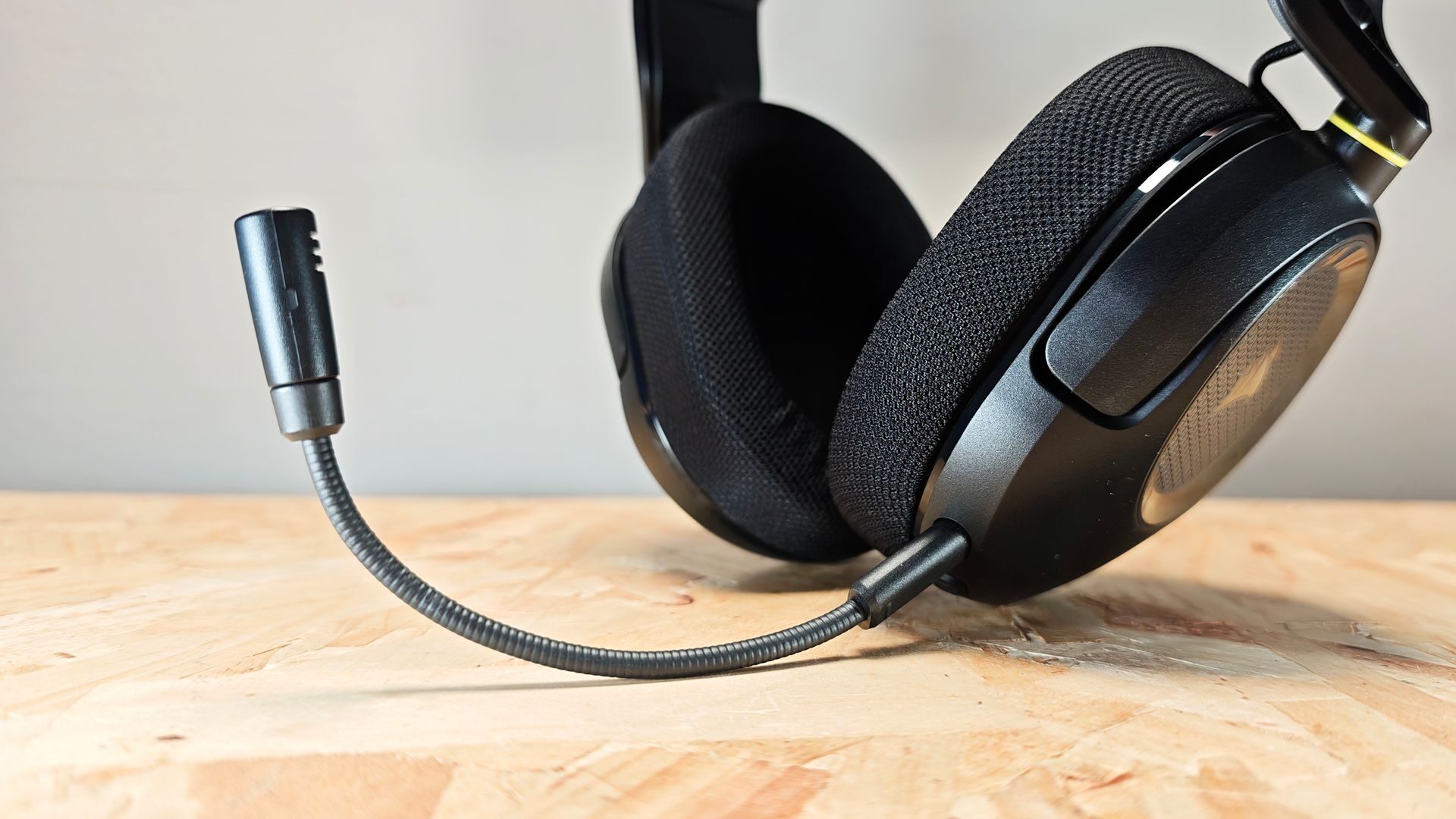Corsair Hs35 V3 Wireless Gaming Headset Review Corsair Hs35 V3 Wireless Gaming Headset Reivew