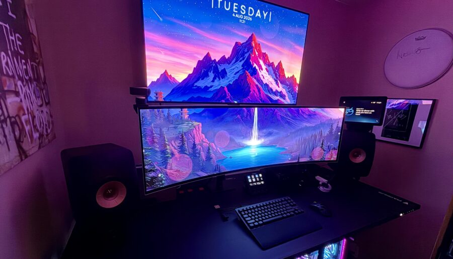 Long Weekend, New Desk